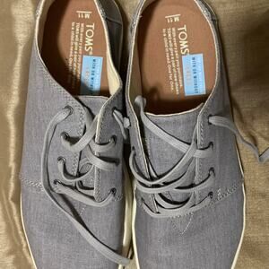 TOMS shoes